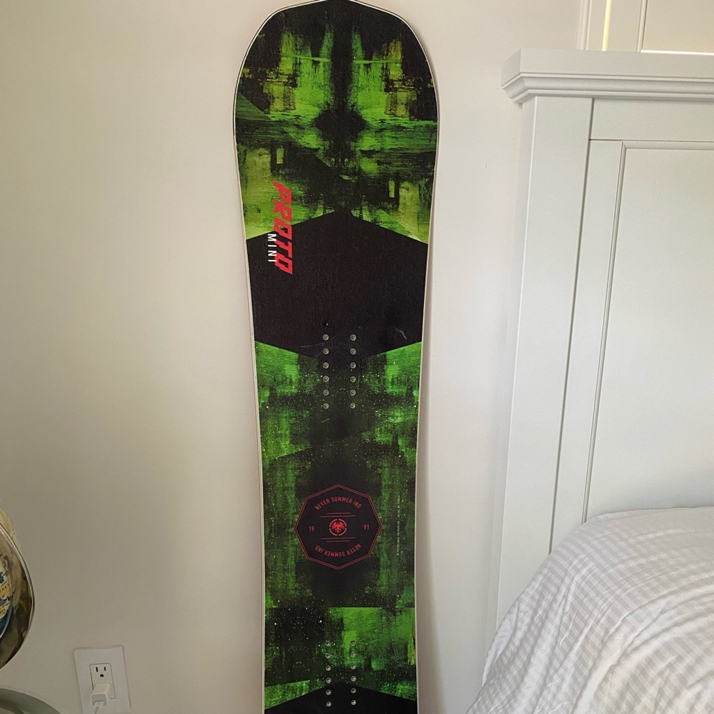 Snowboard Never Summer- Proto Mini 140 cm